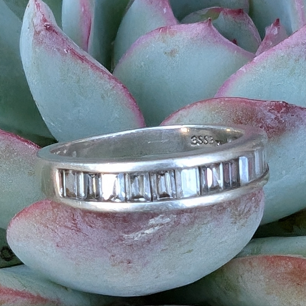 Vintage Sterling Channel Set Baguette Band Ring by Esse Size 7 Silver Ring